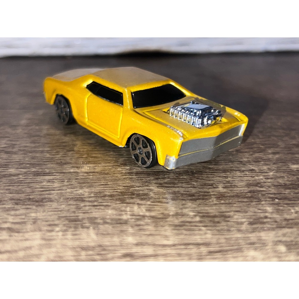 Maisto Fresh Metal Rosewood Muscle Car Concept Metallic Yellow Loose Die Cast